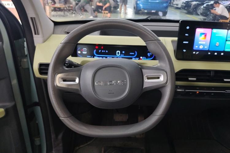 Used Geely Galaxy Panda 2023 Panda Mini 200km Endurance Bear Steering Wheel