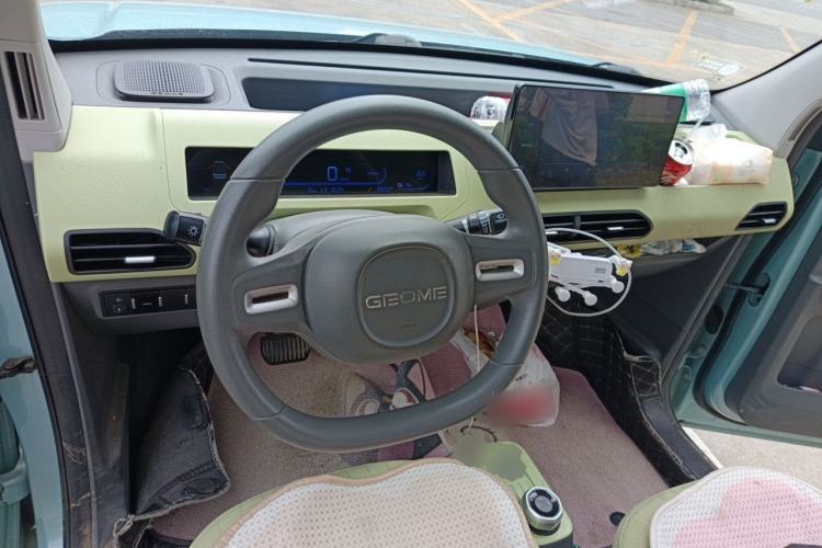 Used Geely Galaxy Panda 2023 Panda Mini 200km Endurance Bear Steering Wheel