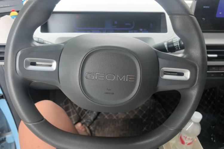Used Geely Galaxy Panda 2023 Panda Mini 200km Endurance Bear Steering Wheel
