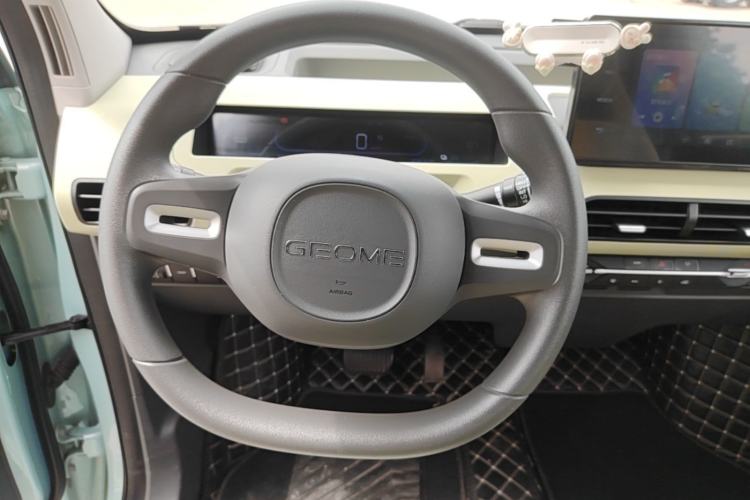 Used Geely Galaxy Panda 2023 Panda Mini 200km Endurance Bear Steering Wheel