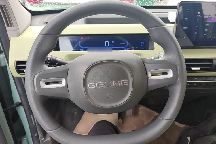 Used Geely Galaxy Panda 2023 Panda Mini 200km Endurance Bear Steering Wheel