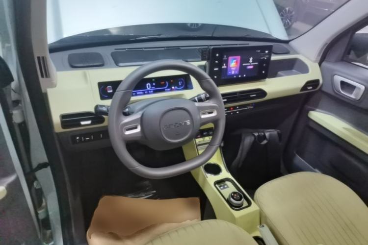 Used Geely Galaxy Panda 2023 Panda Mini 120km Super Cute Bear Steering Wheel