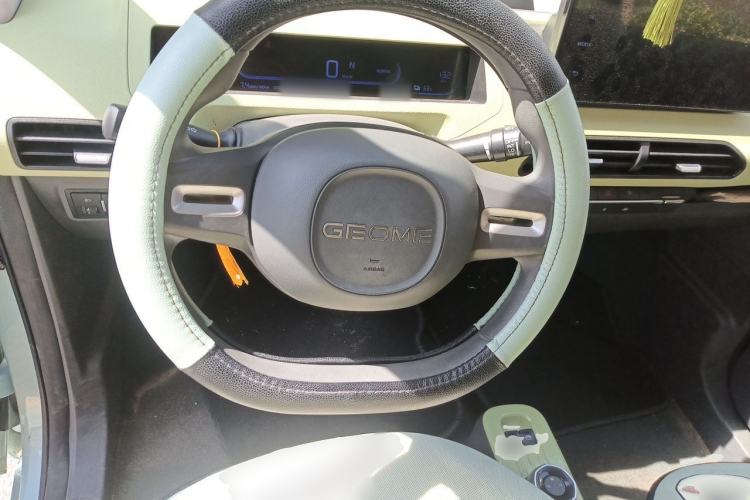 Used Geely Galaxy Panda 2023 Panda Mini 200km Endurance Bear Steering Wheel