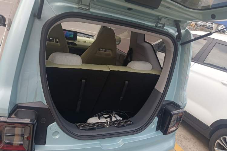 Used Geely Galaxy Panda 2023 Panda Mini 200km Endurance Bear Trunk