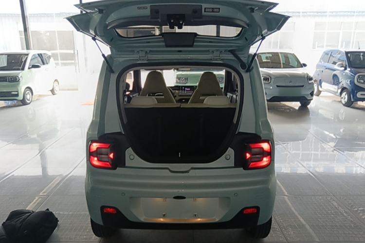 Used Geely Galaxy Panda 2023 Panda Mini 200km Endurance Bear Trunk