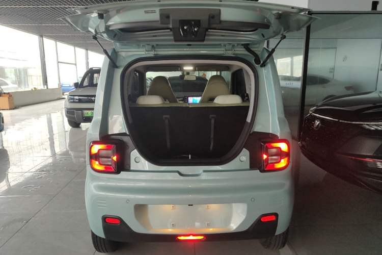Used Geely Galaxy Panda 2023 Panda Mini 200km Dynamic Bear Trunk