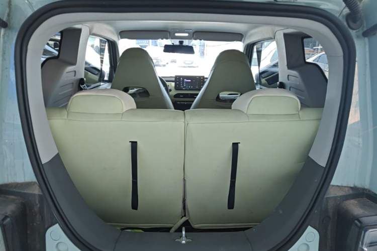 Used Geely Galaxy Panda 2023 Panda Mini 200km Endurance Bear Trunk