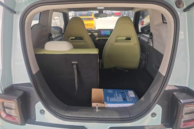 Used Geely Galaxy Panda 2023 Panda Mini 200km Endurance Bear Trunk