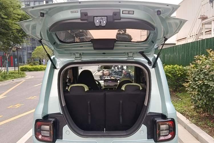Used Geely Galaxy Panda 2023 Panda Mini 200km Endurance Bear Trunk