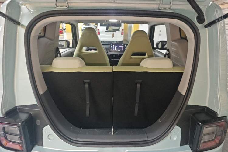 Used Geely Galaxy Panda 2023 Panda Mini 200km Endurance Bear Trunk