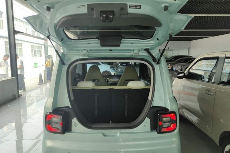 Used Geely Galaxy Panda 2023 Panda Mini 200km Endurance Bear Trunk