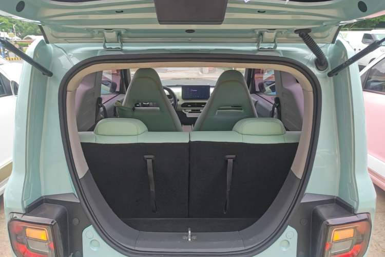 Used Geely Galaxy Panda 2023 Panda Mini 200km Endurance Bear Trunk