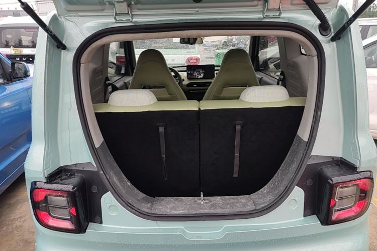 Used Geely Galaxy Panda 2023 Panda Mini 200km Endurance Bear Trunk