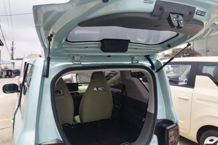 Used Geely Galaxy Panda 2023 Panda Mini 200km Endurance Bear Trunk