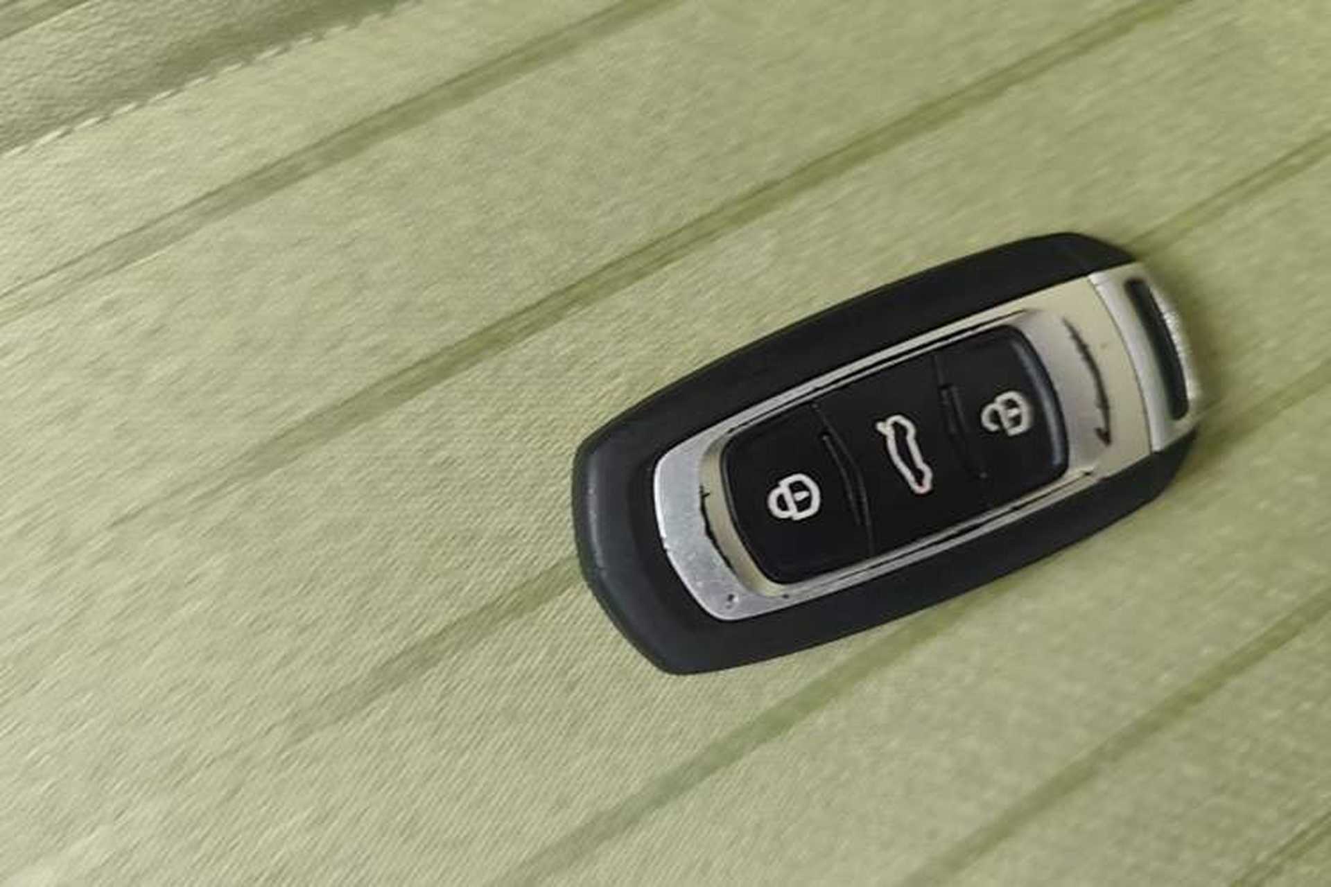 Used Geely Galaxy Panda 2023 Panda Mini 200km Endurance Bear Vehicle Key