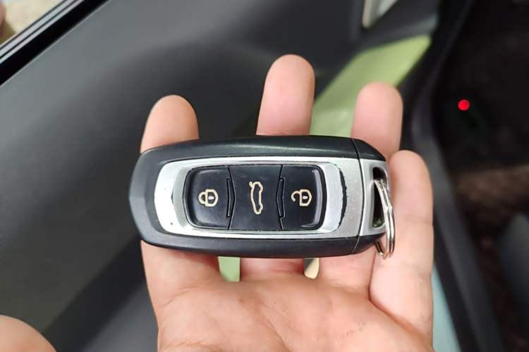Used Geely Galaxy Panda 2023 Panda Mini 200km Endurance Bear Vehicle Key