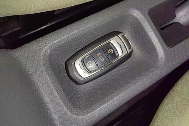 Used Geely Galaxy Panda 2023 Panda Mini 200km Endurance Bear Vehicle Key