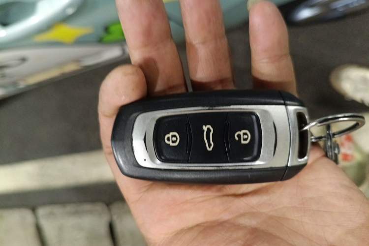 Used Geely Galaxy Panda 2023 Panda Mini 200km Endurance Bear Vehicle Key