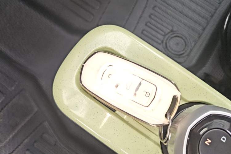Used Geely Galaxy Panda 2023 Panda Mini 200km Endurance Bear Vehicle Key