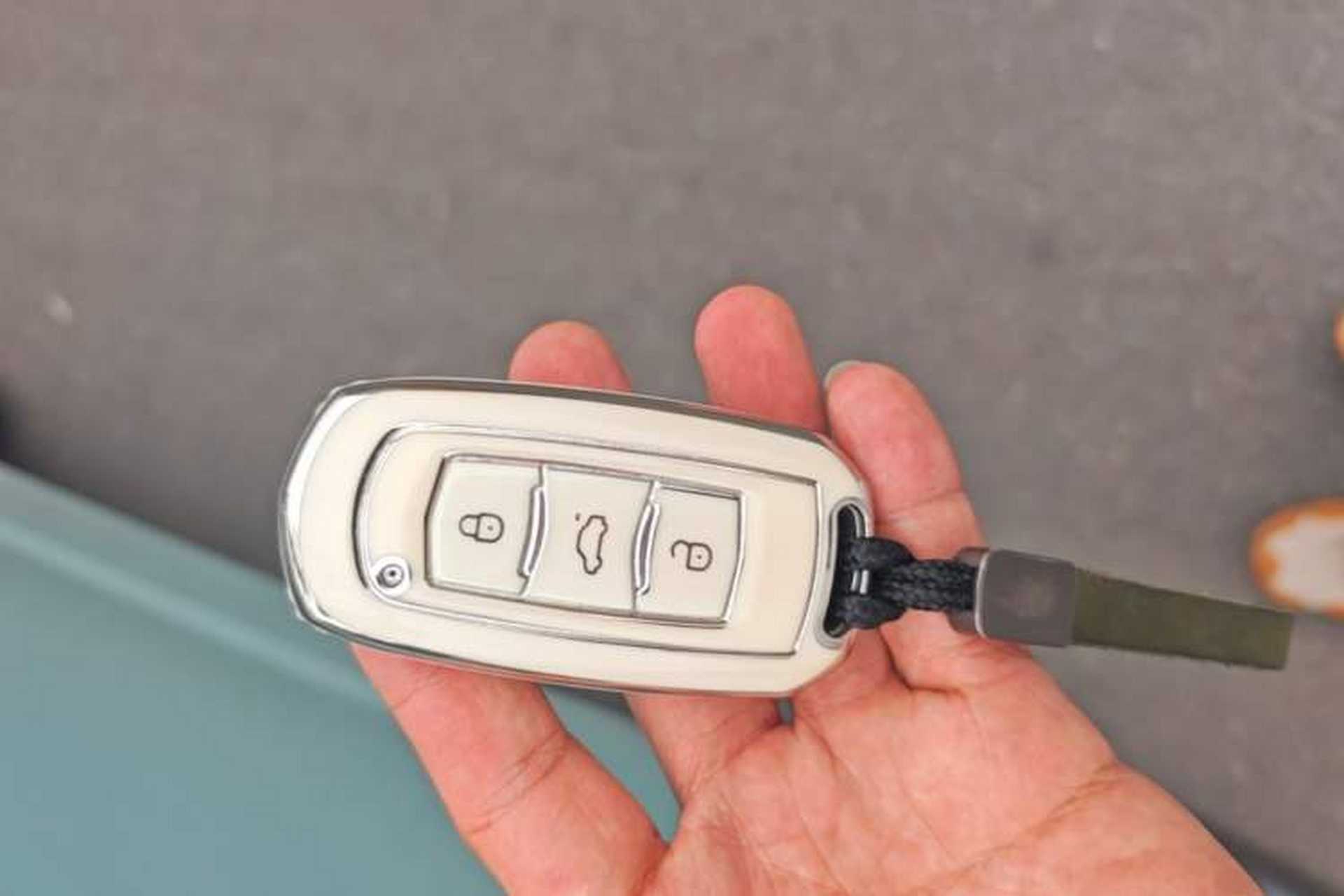 Used Geely Galaxy Panda 2023 Panda Mini 200km Little Yellow Duck Limited Edition — Happy as Can Be Vehicle Key