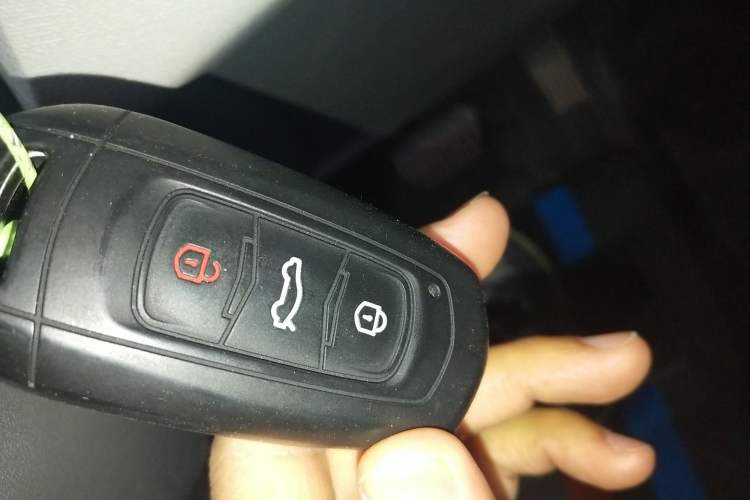 Used Geely Galaxy Panda 2023 Panda Mini 200km Endurance Bear Vehicle Key