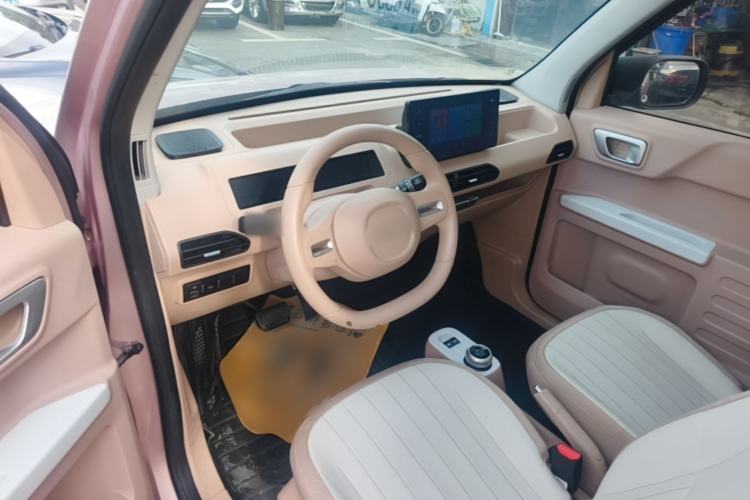 Used Geely Galaxy Panda 2023 Panda Mini 200km Endurance Bear Center Console
