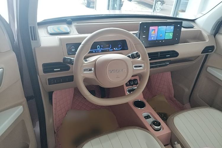 Used Geely Galaxy Panda 2023 Panda Mini 120km Cute Bear Center Console