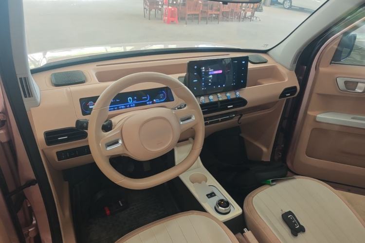 Used Geely Galaxy Panda 2023 Panda Mini 200km Dynamic Bear Center Console