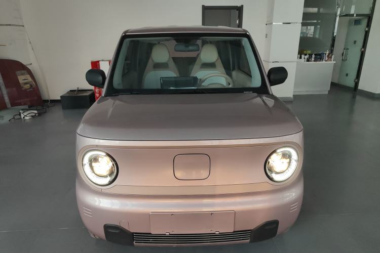 Used Geely Galaxy Panda 2023 Panda Mini 200km Endurance Bear Exterior 1