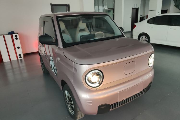Used Geely Galaxy Panda 2023 Panda Mini 200km Endurance Bear Exterior 2