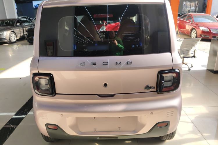 Used Geely Galaxy Panda 2023 Panda Mini 200km Endurance Bear Exterior 4
