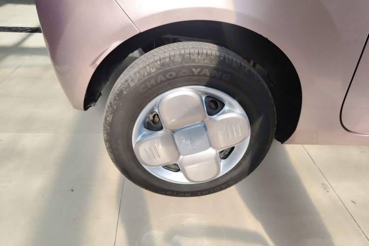 Used Geely Galaxy Panda 2023 Panda Mini 200km Endurance Bear Exterior 8