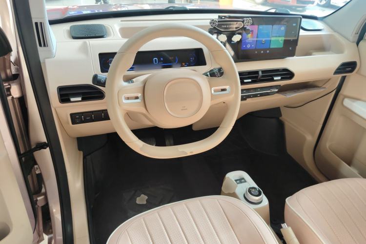 Used Geely Galaxy Panda 2023 Panda Mini 200km Endurance Bear Interior 2