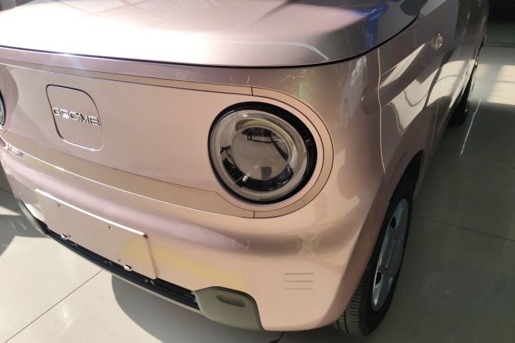 Used Geely Galaxy Panda 2023 Panda Mini 200km Endurance Bear Left Front Headlight