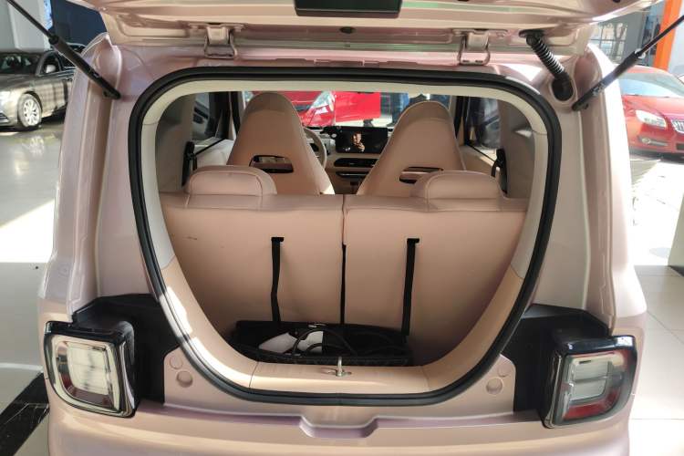Used Geely Galaxy Panda 2023 Panda Mini 200km Endurance Bear Trunk
