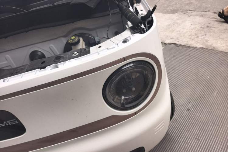 Used Geely Galaxy Panda 2023 Panda Mini 200km Endurance Bear Engine Bay Left