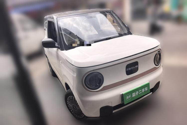 Used Geely Galaxy Panda 2023 Panda Mini 200km Endurance Bear Front Right 45 Deg