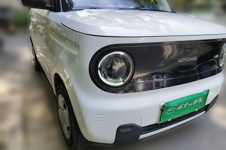 Used Geely Galaxy Panda 2023 Panda Mini 200km Endurance Bear Front Right 45 Deg
