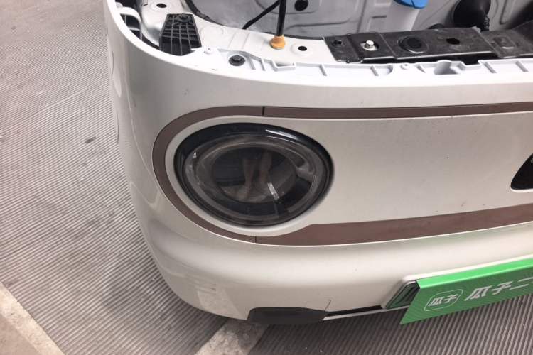 Used Geely Galaxy Panda 2023 Panda Mini 200km Endurance Bear Right Front Headlight