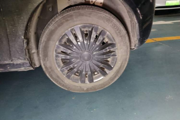Used Geely Galaxy Panda 2023 Panda Mini 200km Endurance Bear Right Front Wheel Hub