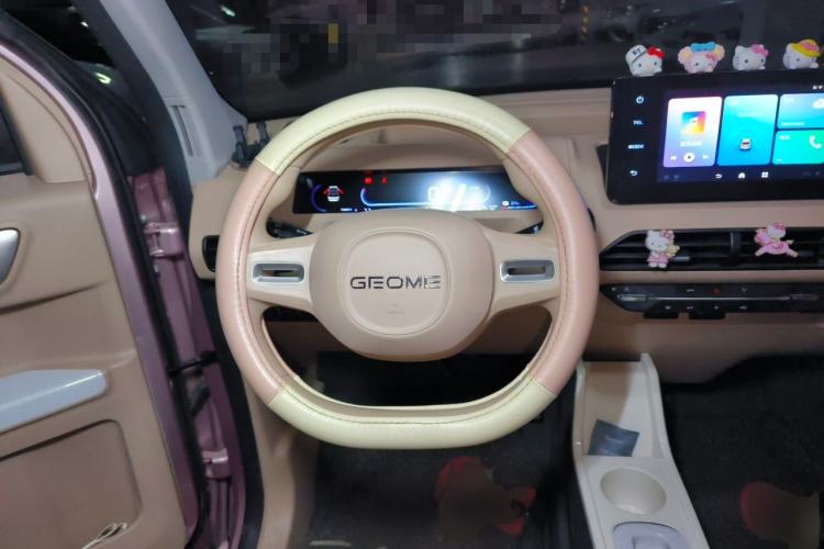 Used Geely Galaxy Panda 2023 Panda Mini 200km Endurance Bear Steering Wheel
