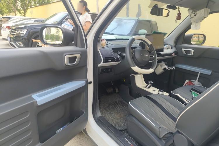 Used Geely Galaxy Panda 2023 Panda Mini 200km Endurance Bear Driver Seat