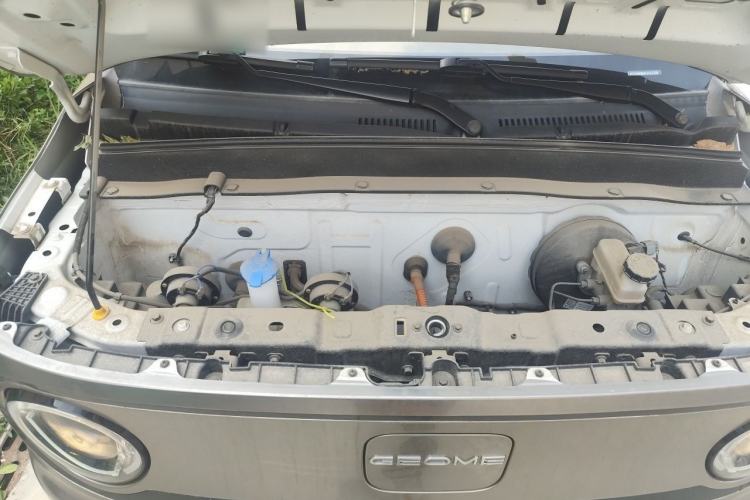 Used Geely Galaxy Panda 2023 Panda Mini 200km Endurance Bear Engine Bay