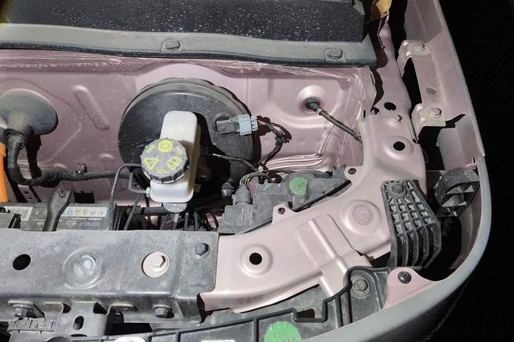 Used Geely Galaxy Panda 2023 Panda Mini 200km Endurance Bear Engine Bay Left