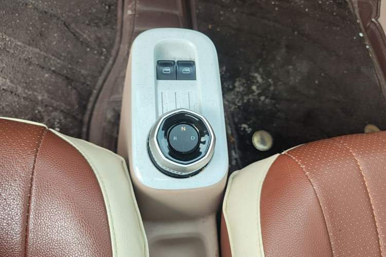Used Geely Galaxy Panda 2023 Panda Mini 200km Dynamic Bear Gear Lever