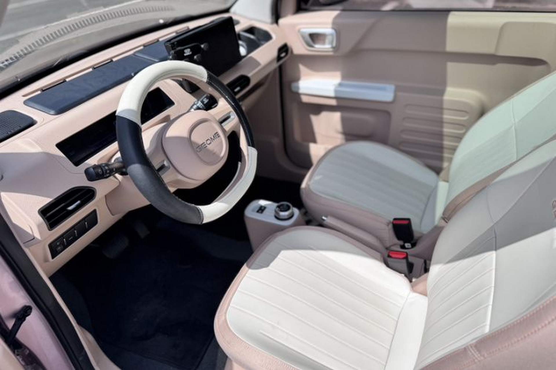 Used Geely Galaxy Panda 2023 Panda Mini 200km Dynamic Bear Interior 5