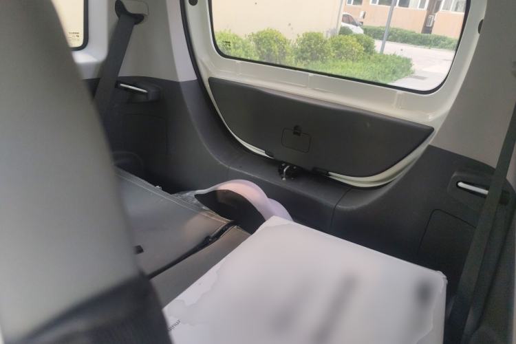Used Geely Galaxy Panda 2023 Panda Mini 200km Endurance Bear Left Rear Seat