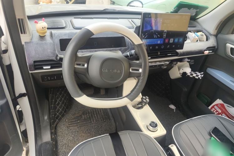 Used Geely Galaxy Panda 2023 Panda Mini 200km Endurance Bear Steering Wheel