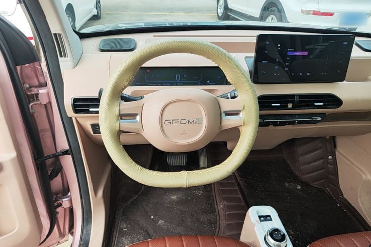 Used Geely Galaxy Panda 2023 Panda Mini 200km Dynamic Bear Steering Wheel