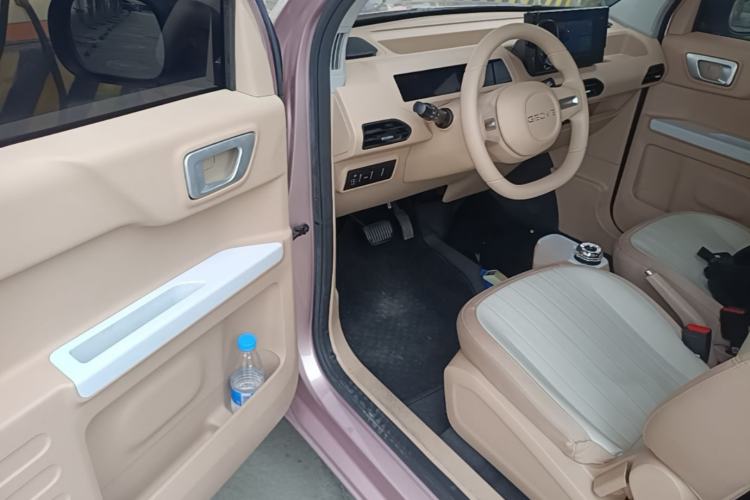 Used Geely Galaxy Panda 2023 Panda Mini 200km Endurance Bear Driver Seat
